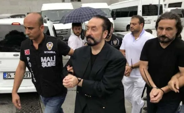 Son dakika: Türkiye'nin gözü Adnan Oktar davasında! Adnan Oktar'ın cezası belli oldu! Adnan Oktar davasında karar verildi - 4