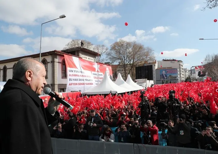 Başkan Erdoğan'ın Afyonkarahisar mitinginden çarpıcı kare!