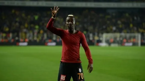 onyekuruda-son-dakika-gelismesi-galatasaraya-transfer-olan-nijeryali-oyuncunun-istanbula-gelis-saati-belli-oldu-1611345102700.jpg Onyekuru'da son dakika gelişmesi! Galatasaray'a transfer olan Nijeryalı oyuncunun İstanbul'a geliş saati belli oldu - 3