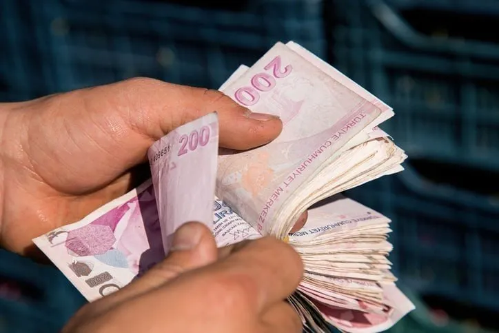 Obowiązuje 25-procentowa wytyczna dla podstawowego wynagrodzenia emeryta! SSK, BAĞ-KUR podwyższona pensja netto obliczona: Seyyanen + 4 procent wzoru dodatkowej płatności