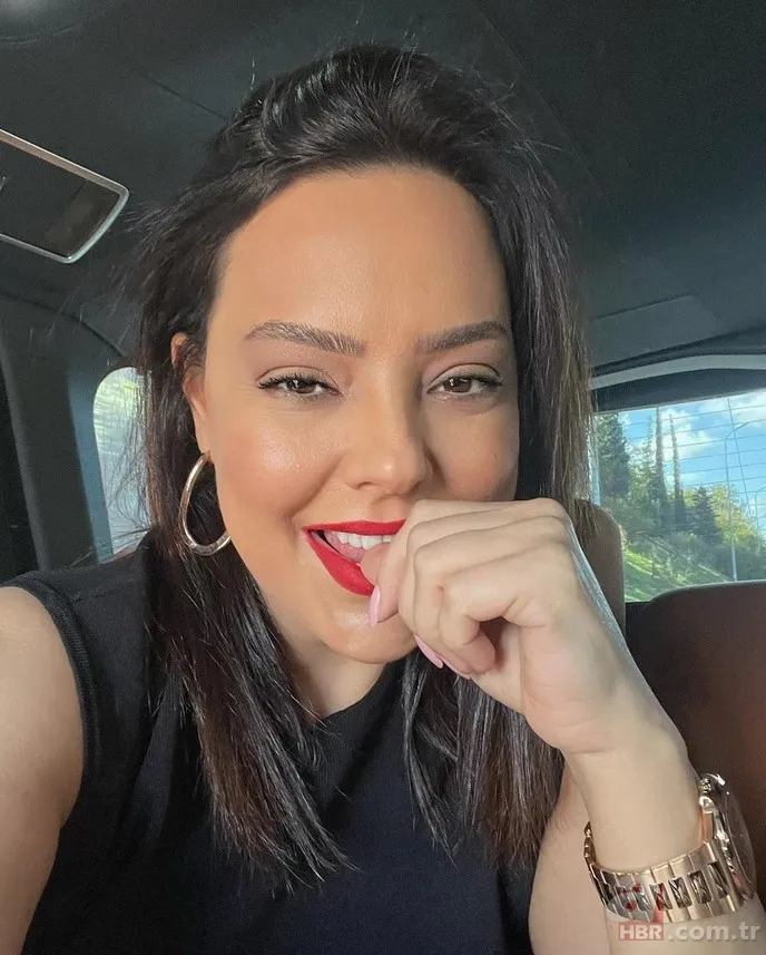 Abla-kardeş değil ikiz gibiler... Ebru Gündeş’in sır gibi sakladığı kız kardeşi ortaya çıktı! 3