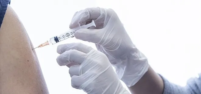 Hangi aşı daha etkili? BioNTech mi, Sinovac mı? Çin ve Alman aşılarının içeriği ve yan etkileri neler?