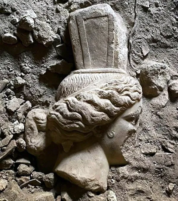 Muğla'nın Datça ilçesinde 2 bin yıllık heykel başları bulundu! Detayları merak uyandırdı - 3