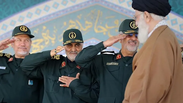 İran'ın derin komutanı Kasım Süleymani! ABD saldırısında ölen Kasım Süleymani kimdir, stratejik önemi nedir?