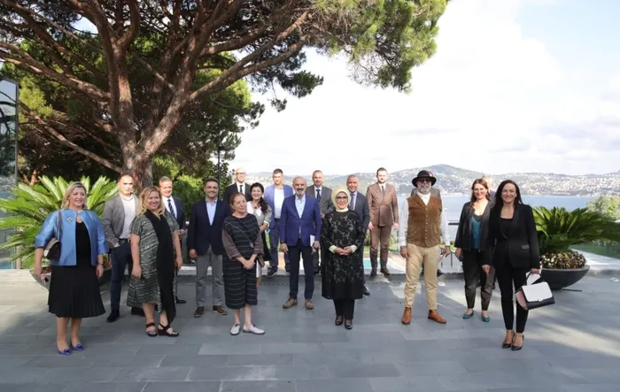 Başkan Erdoğan'ın eşi Emine Erdoğan'dan 'gastronomi kitabı' paylaşımı - 1