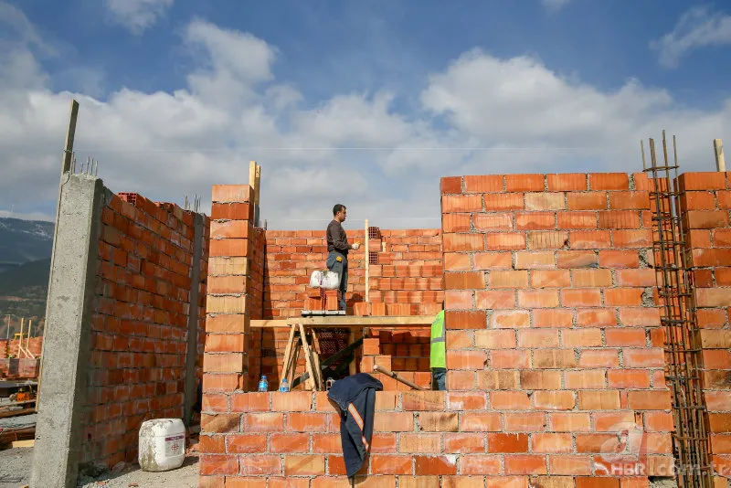 Çevre, Şehircilik ve İklim Değişikliği Bakanı Murat Kurum hazırlıkları anlattı! 250 bin konut hemen yapılacak 11