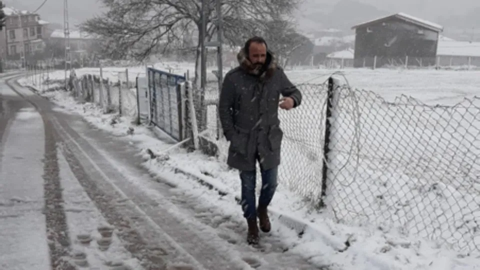 İstanbul'da okullar tatil mi? İstanbul'da yarın okullar tatil mi? 20 Aralık Perşembe İstanbul'da okullar tatil mi? İstanbul'da okullara kar tatili var mı?