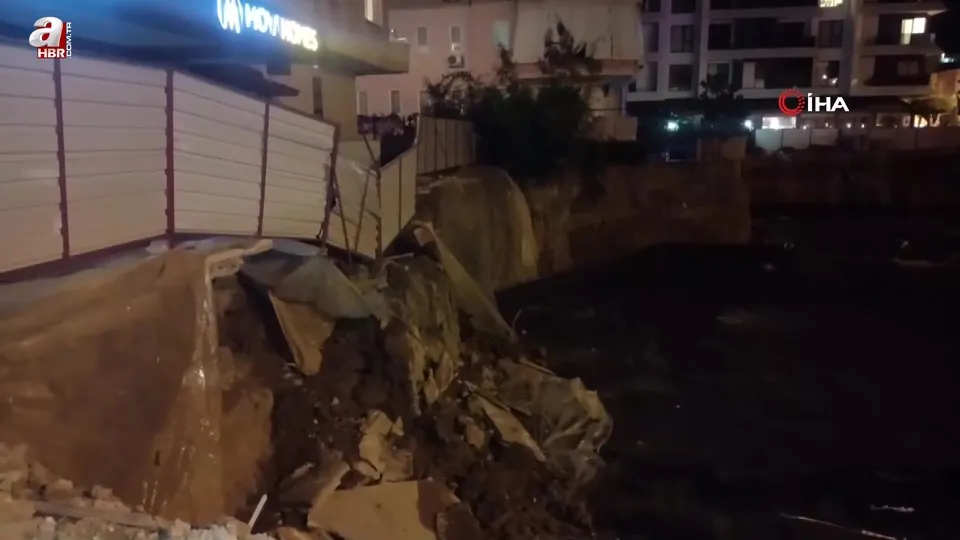 Alanya’da inşaatın koruma duvarı yıkıldı