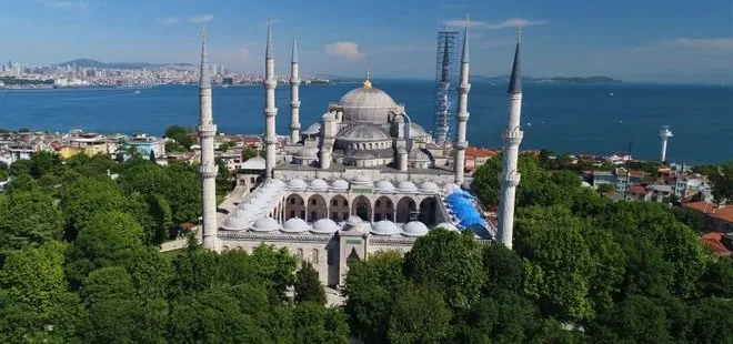 CHP İstanbul Milletvekili İbrahim Kaboğlu Sultanahmet Camii’nin müze olmasını istedi