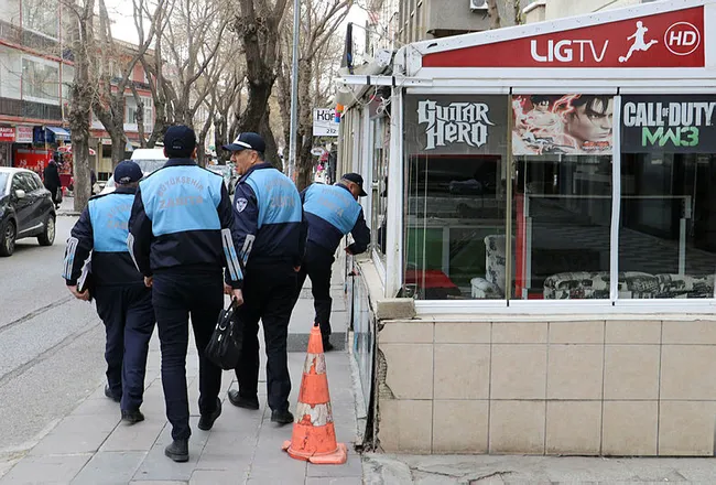 Ankara'da korona sebebiyle kapatılan eğlence yerlerine denetim - 1