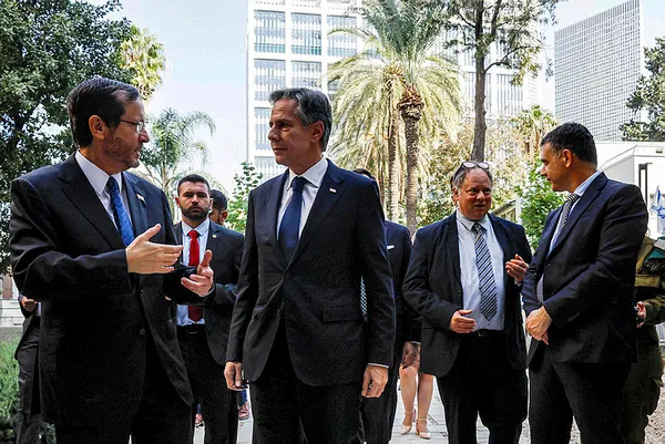 abd-disisleri-bakani-blinken-israilde-filistinli-sivilleri-korumak-icin-daha-cok-cabalamaliyiz-1699019003481.jpg ABD Dışişleri Bakanı Blinken İsrail'de: Filistinli sivilleri korumak için daha çok çabalamalıyız - 5