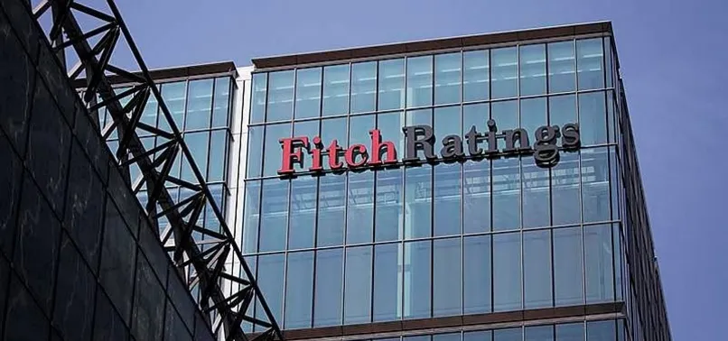 Fitch 15 Türk bankasının kredi notlarını düşürdü