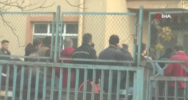 kayseride-kan-donduran-olay-basi-pres-makinesine-sikisan-isci-hayatini-kaybetti-1670251974949.jpg Kayseri'de kan donduran olay: Başı pres makinesine sıkışan işçi hayatını kaybetti - 1