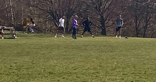Futbolcular ile parkta antrenman yapan Mourinho hatasını kabul etti - 1