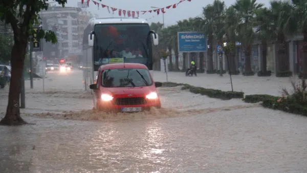 Son dakika | Türkiye yarından itibaren sağanak yağışın etkisi altında kalacak! Meteoroloji saat verip uyardı - 6