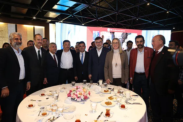 Cumhur İttifakı’nın İzmir Belediye Başkan adayı Dağ İzmir’in potansiyelini harekete geçireceğiz dedi! İşte dev projeler...