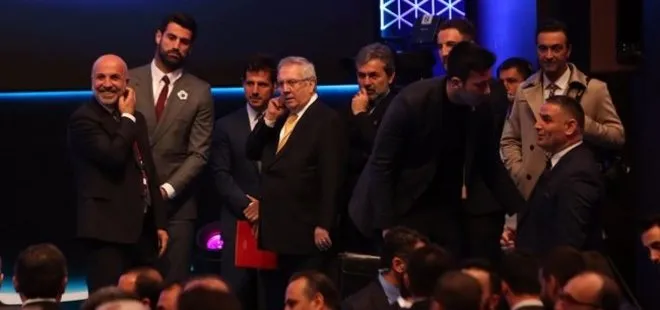 FUTBOL ZİRVESİ'NDE SÜRPRİZ BULUŞMA!