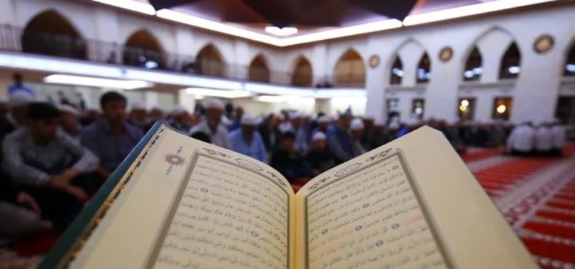 27 Nisan kandil mi, yarın ne kandili? 27 Nisan yarın hangi kandil? Diyanet İşleri kandil günleri 2022...