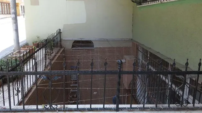 İstanbul’da Şebnem hemşire 3. katından düşüp hayatını kaybetti - 4