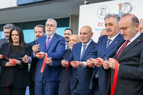 1709045731279.jpg Altıok değil Altınok! Ulaşım müjdesi! "Ankara'yı dünya başkenti yapacağız" - 4