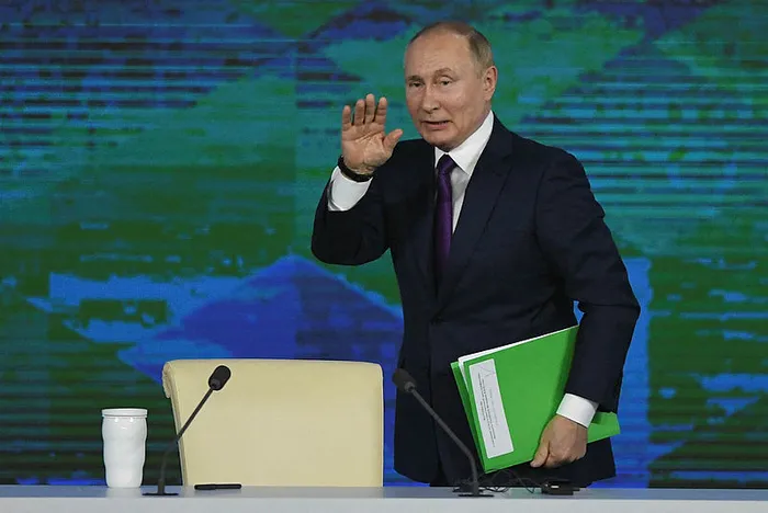 Putin’den Avrupa mesajı: Bırakalım kendi sorunlarıyla uğraşsınlar