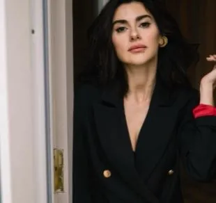 nesrin-cavadzade-cok-mutsuzum-boyle-bir-surecte-dugun-konusmayalim-1628410384976.jpg Nesrin Cavadzade: Çok mutsuzum, böyle bir süreçte düğün konuşmayalım - 2