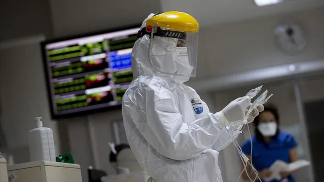 Sağlık Bakanlığı koronavirüs tedavi rehberinde değişiklik yaptı! 12 yaşa da Favipiravir verilebilecek