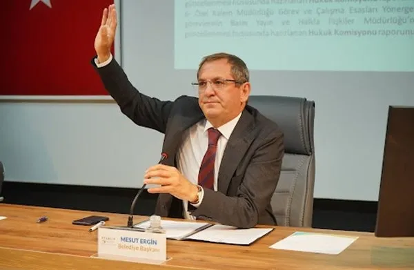 CHP'nin "hain" ilan ettiği başkana gurur rozeti Kılıçdaroğlu'ndan! Çıkar uğruna ilkesiz siyaset - 1