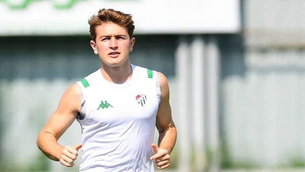 Ali Akman Eintracht Frankfurt ile sözleşme imzaladı Evimde hissediyorum