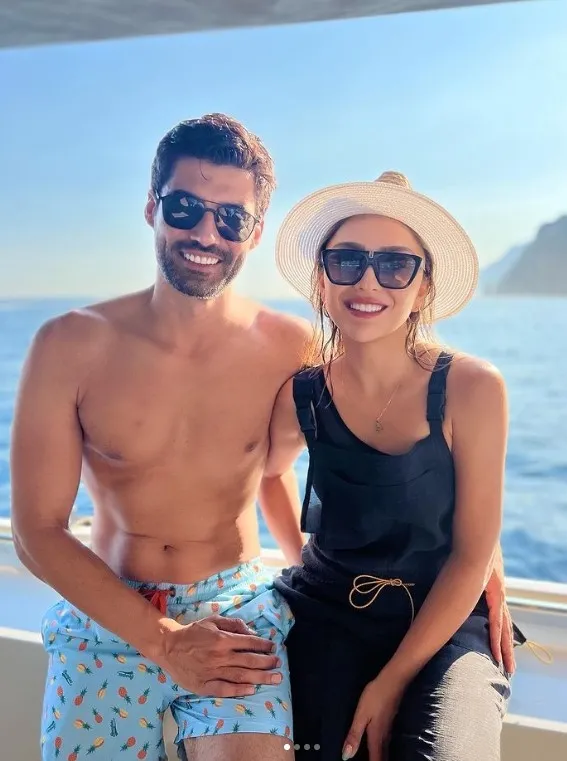 ezel-dizisinde-omer-olay-olmustu-kenan-imirzalioglu-ve-ismail-filiz-1664896762059.jpg atv'nin Ezel dizisinde “Ömer” olay olmuştu! Kenan İmirzalıoğlu ve İsmail Filiz… - 3