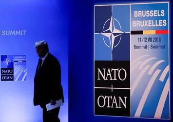 NATO Zirvesi'nde ABD krizi