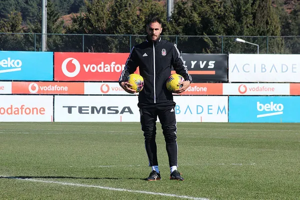 Beşiktaş'tan eski futbolcusu Victor Ruiz'e ödeme açıklaması - 2