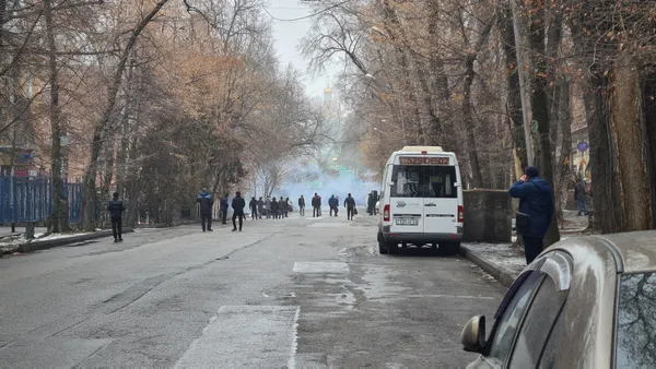 Son dakika: Kazakistan’da anayasal düzen yeniden tesis edildi! Cumhurbaşkanı Tokayev uyarı yapılmadan ateş emri verdi