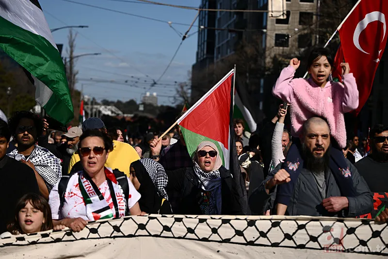 Avustralya'da 10 binler Gazze için ayaklandı! 8