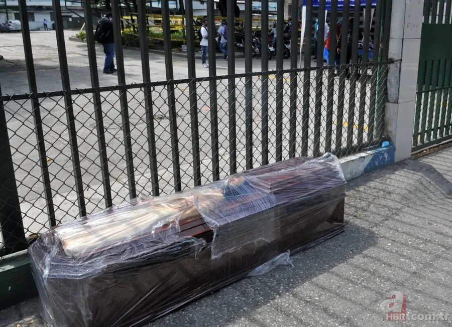 Ekvador'da koronavirüs krizi! Evlerden 700'den fazla ceset toplandı 8