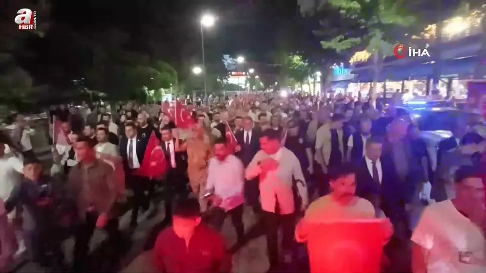 Van’da ’15 Temmuz’ yürüyüşü