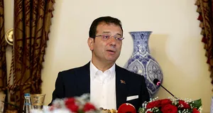 CHP’yi karıştıran ’tatil yapmadık’ afişi