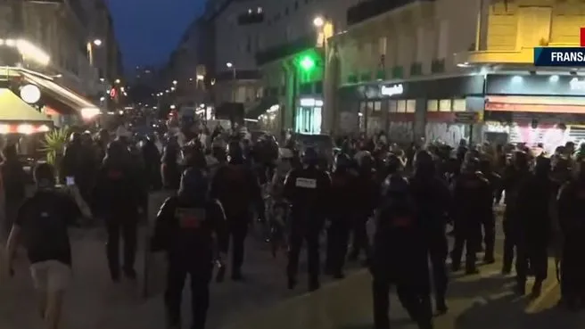 Filistin'e destek gösterisine müdahale! Paris sokakları savaş alanına döndü
