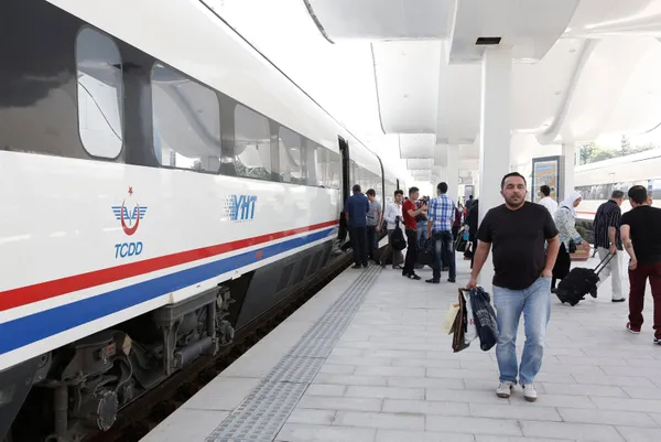 SON DAKİKA! Ankara - İzmir arası 3 saate düşecek! 22 bin kişiye istihdam sağlanacak | Dev proje start alıyor