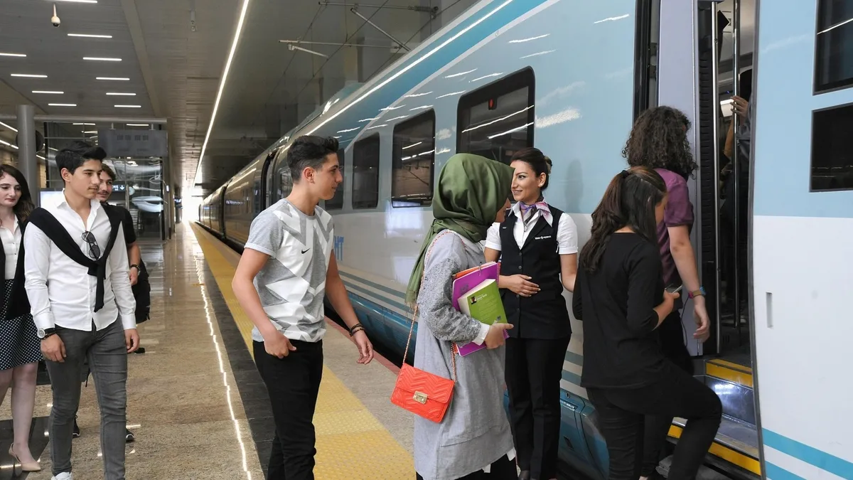 4 günde 2,9 milyon yolcu! Vatandaş demiryolu ile seyahat etti