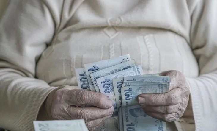 Emekliye 824 lira ek ödeme! 2020 SGK Bağkur emekli maaşı ek ödeme ile ne kadar olacak?