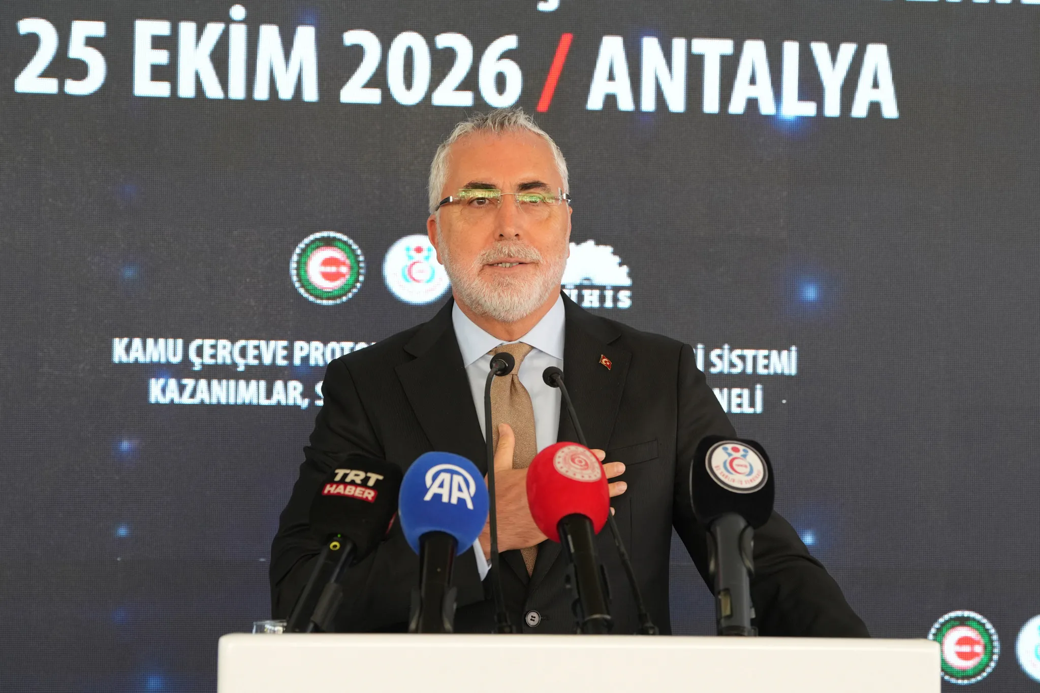 600 bin kamu işçisini yakından ilgilendiriyor! Bakan Işıkhan'dan yeni toplu sözleşme açıklaması