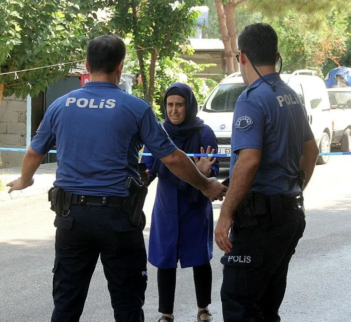 Adana'da dehşet! 3 kişiyi öldürdü - 2
