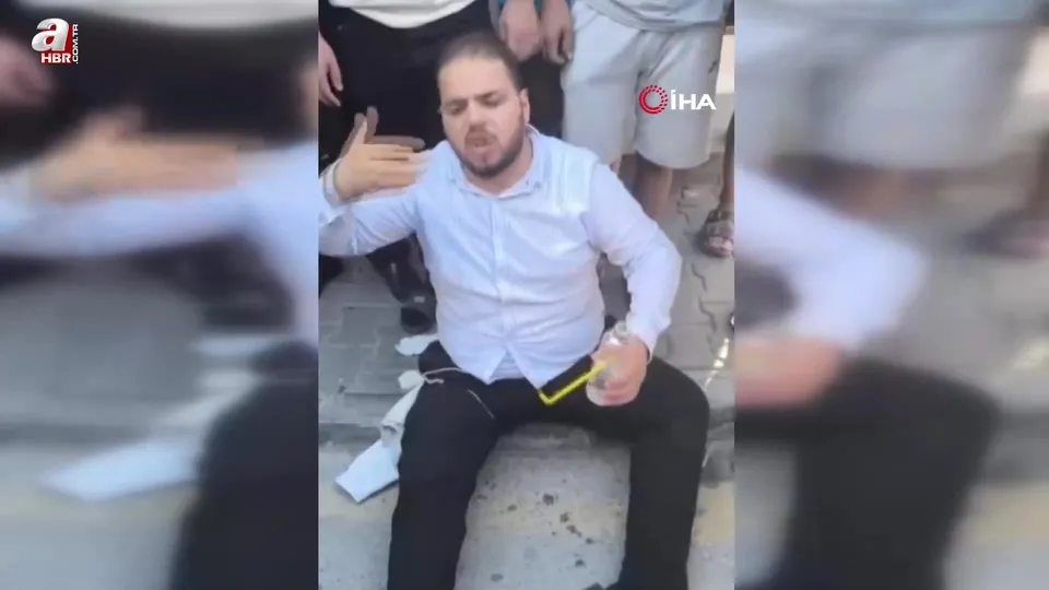 Cami müezzini bıçaklandı! O anlar kamerada