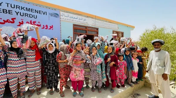 Devlet Bahçeli’den Afganistan’daki yetimlere bayramlık