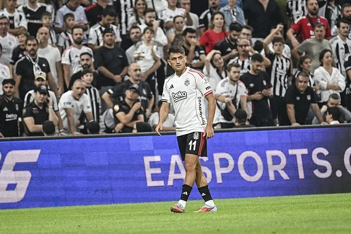 besiktasin-yeni-transferleri-sahnede-basaksehir-virajindan-kritik-3-puan-1757792599473.jpeg FOTOĞRAF (AA)
