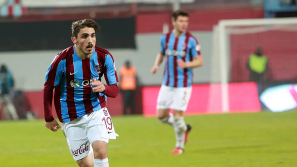 Dünya devi peşinde! Abdülkadir Ömür...
