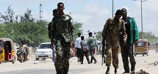 Somali’de askeri üsse bombalı intihar saldırısı: Çok sayıda ölü ve yaralılar var