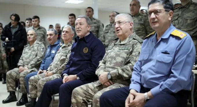 Bakan Akar ve TSK Komuta kademesinden sürpriz ziyaret - 4