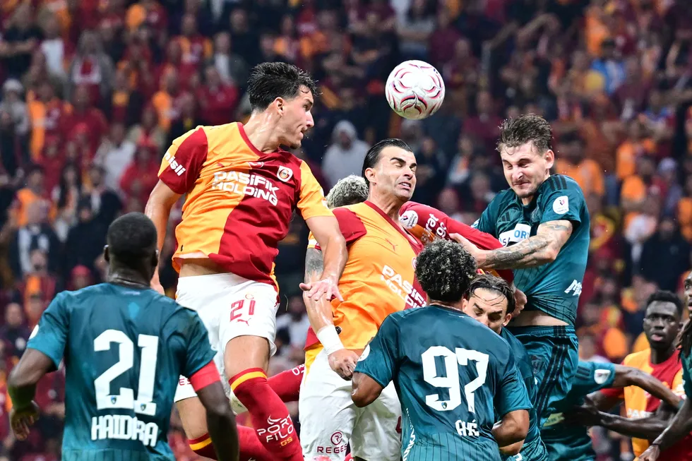 canli-anlatim-galatasaray-kocaelispor-1789323078429.jpg Aslan derbi öncesi hata yapmadı! Maç sonucu: Galatasaray 1-0 Kocaelispor - 3